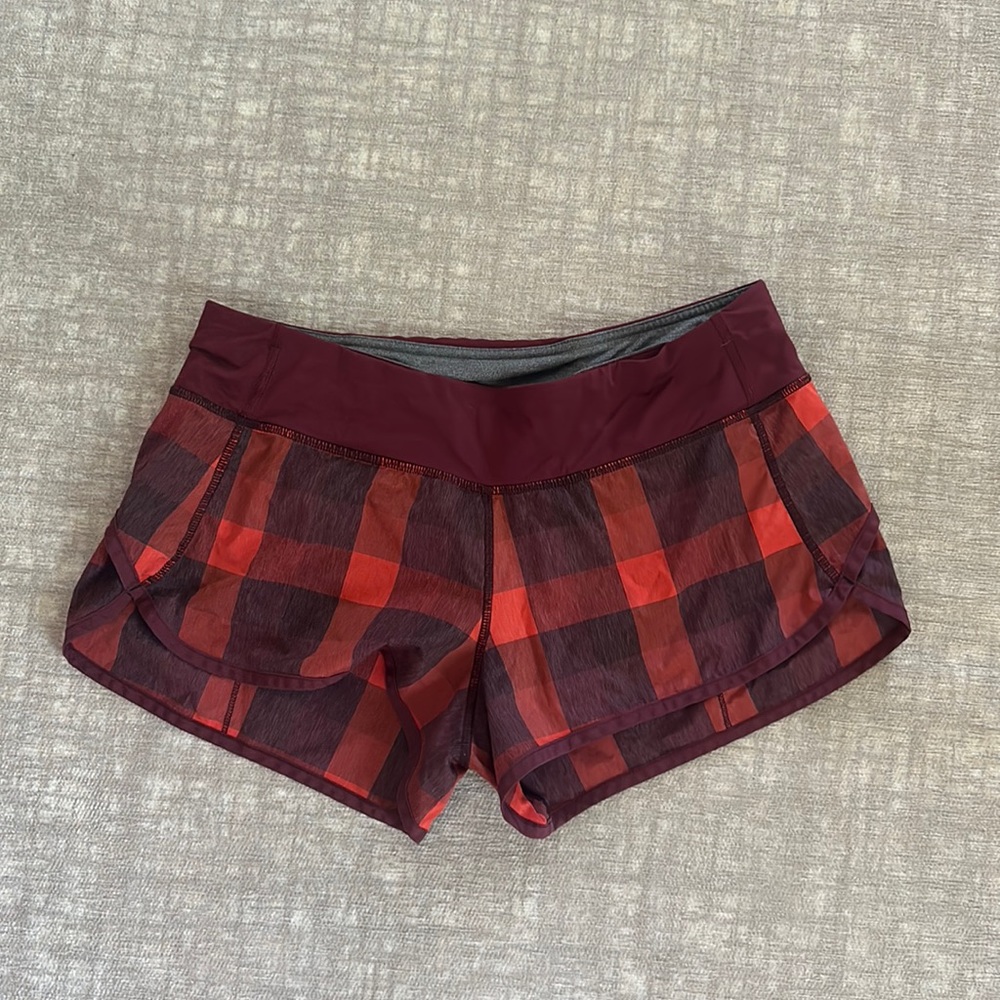 Size 8 lululemon shorts